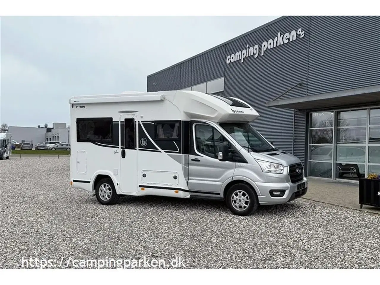 Billede 1 - 2021 - Benimar Tessoro 481   Kort autocamper med stor siddegruppe, totallængde kun 5,99 m.