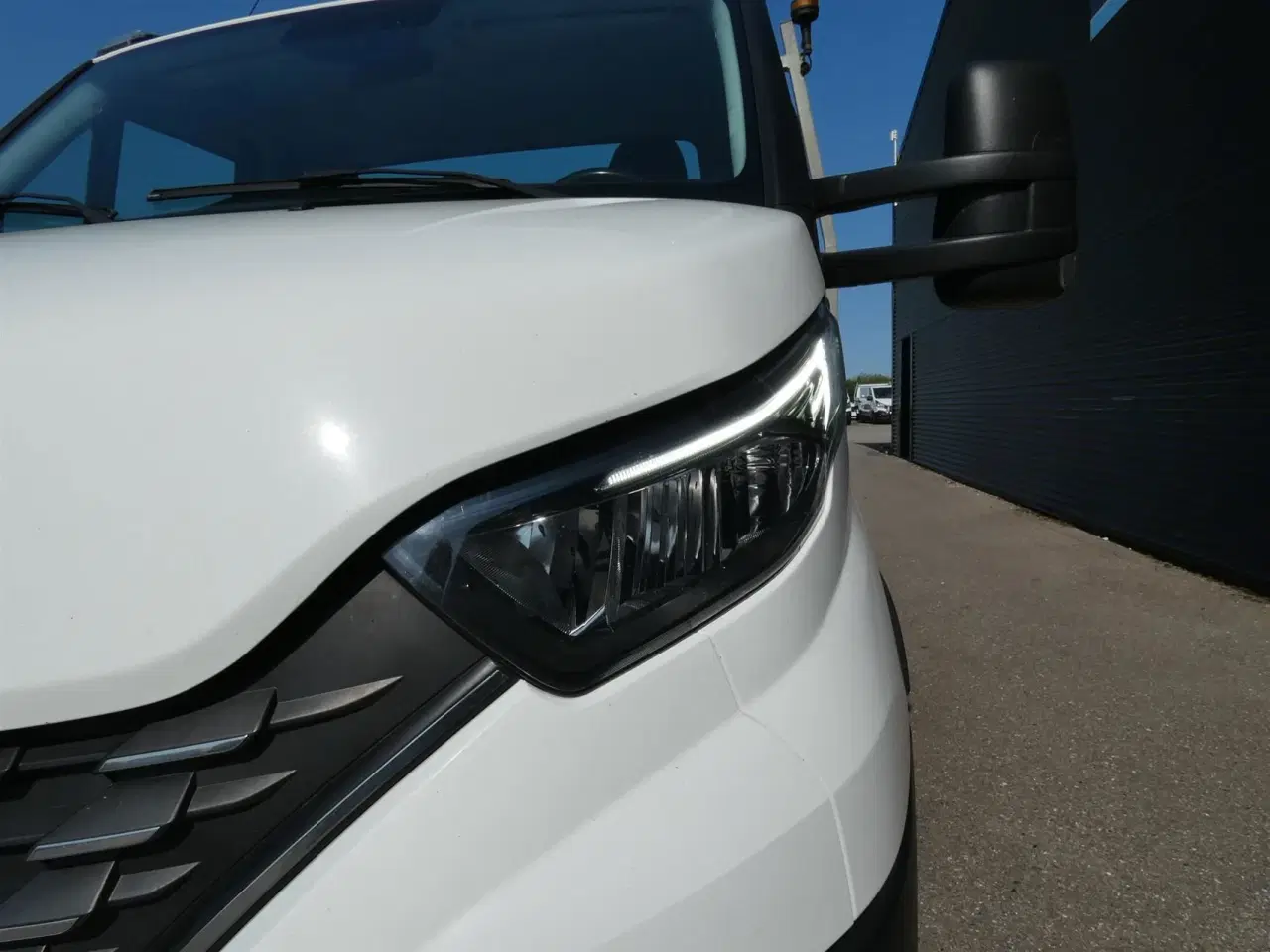 Billede 5 - Iveco Daily 35S18 4100mm 3,0 D 180HK Ladv./Chas. 8g Aut.