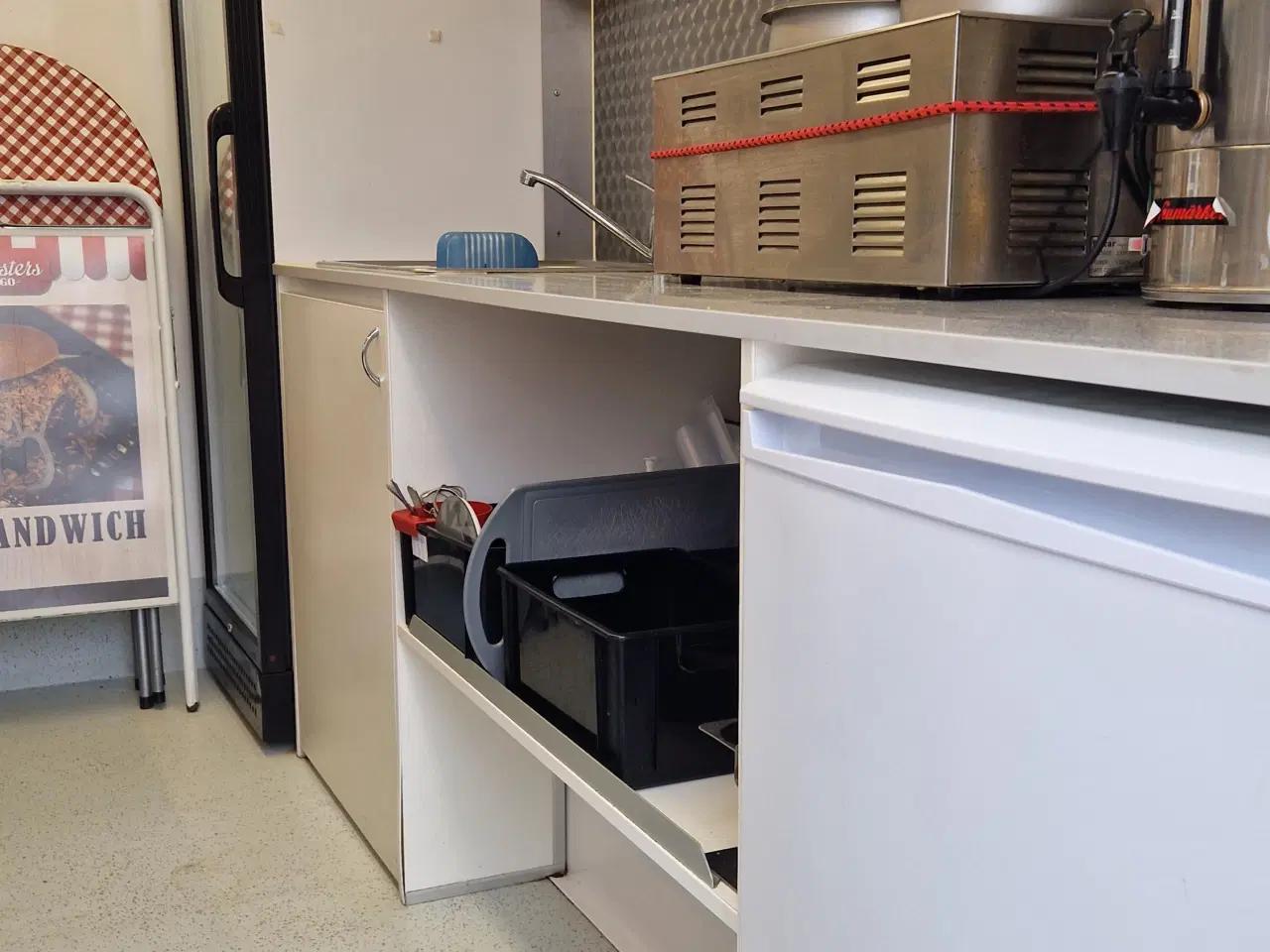 Billede 3 - Salgsvogn / foodtrailer