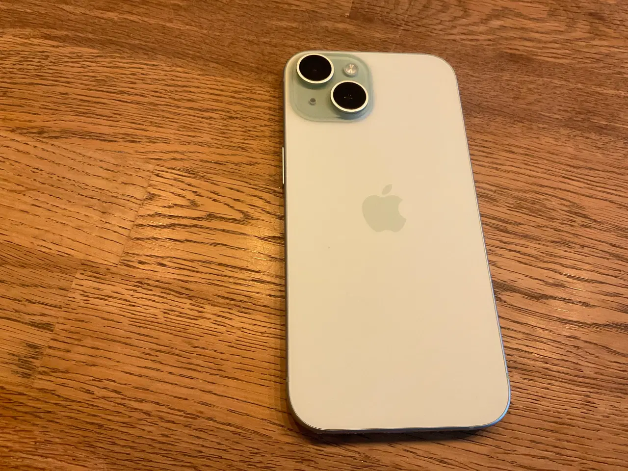 Billede 4 - iPhone 15 med garanti 