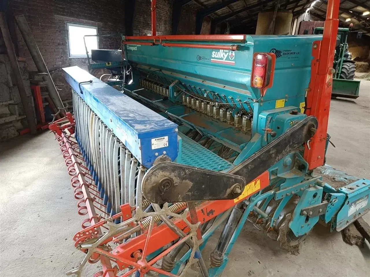 Billede 3 - Sulky Rotorsåsæt KE30 med slæbeskar og frø udstyr