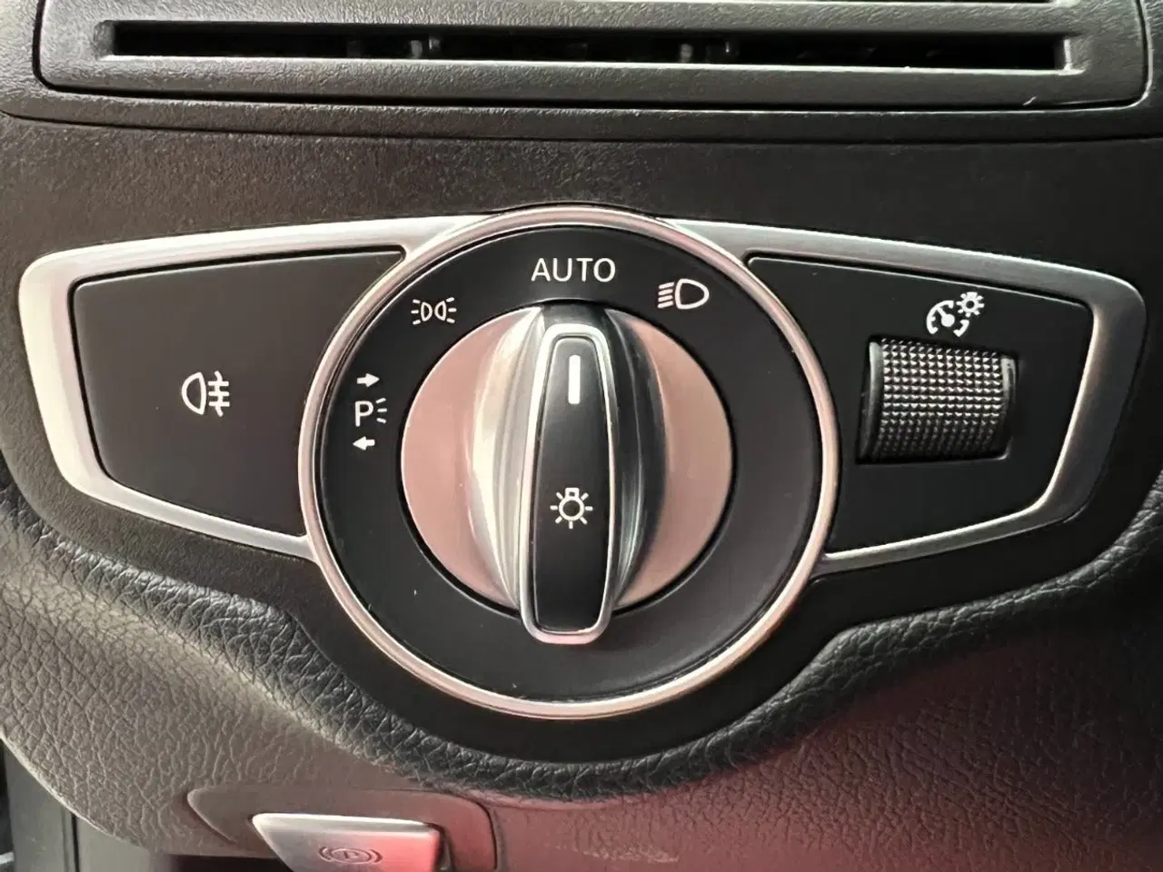 Billede 15 - Mercedes C220 d 2,2 AMG Line stc. aut.