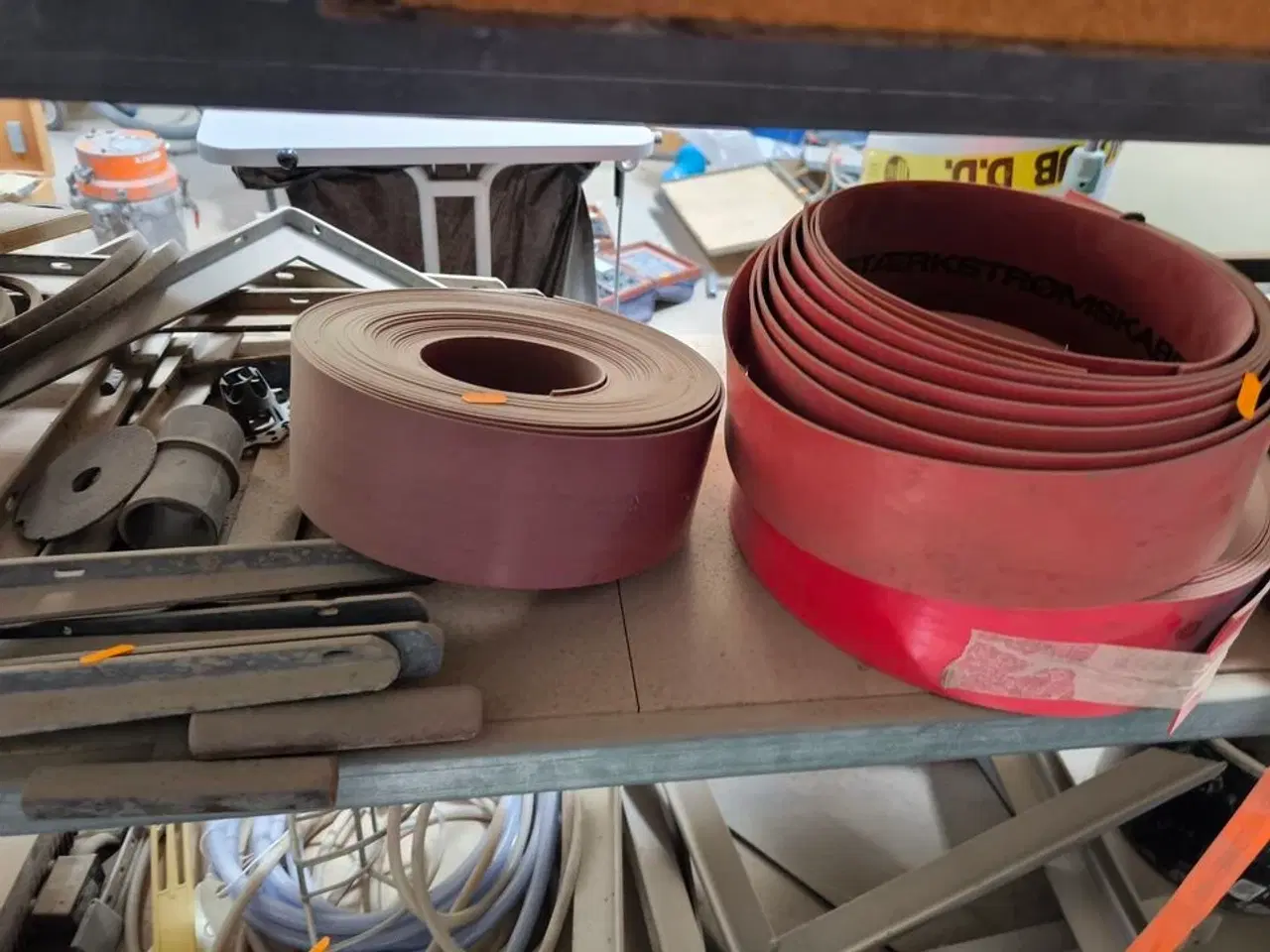 Billede 15 - Indhold på reol (venstre fag)