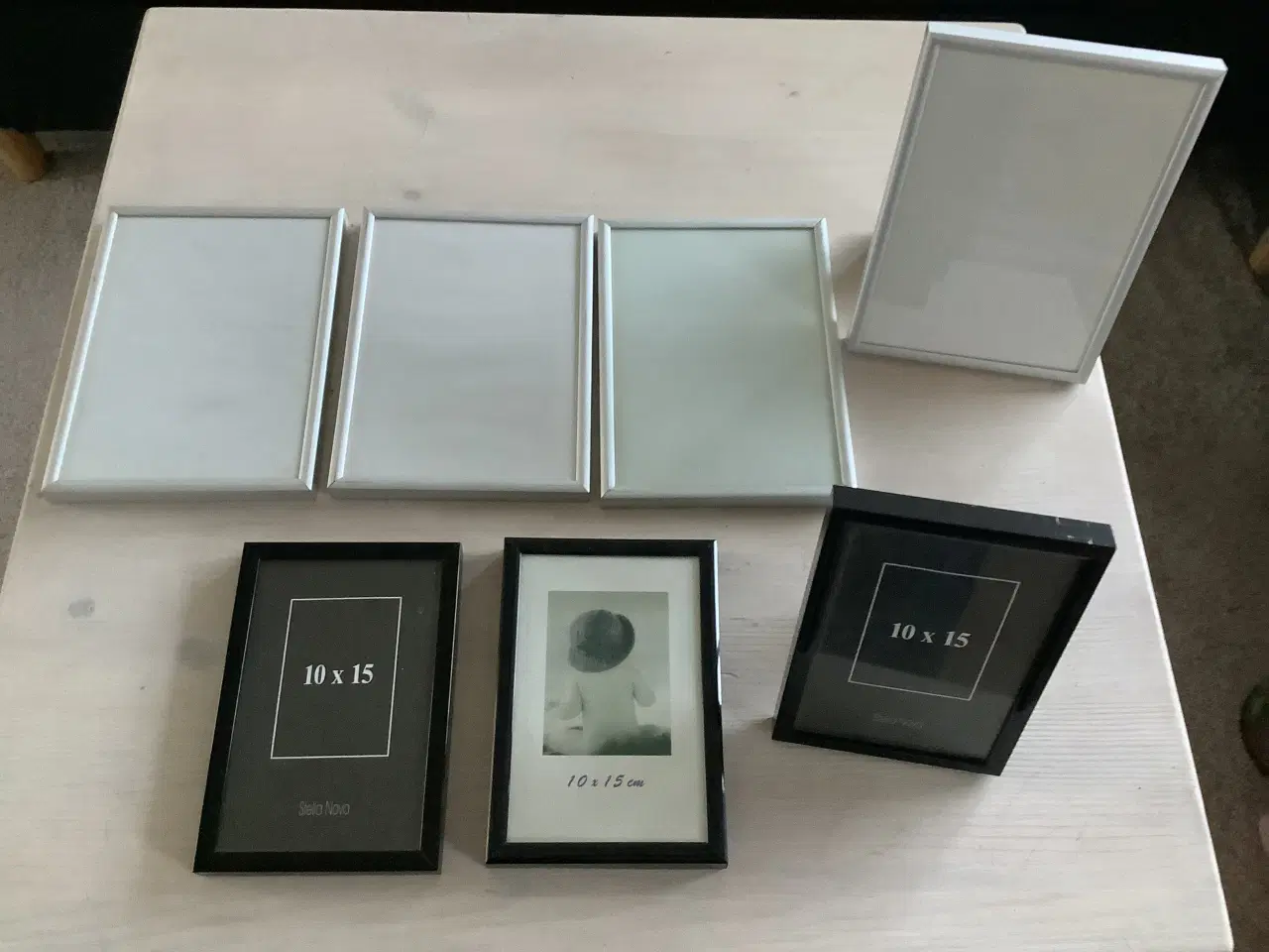 Billede 2 - Billedrammer sort 15x10cm og sølv 18x13 cm