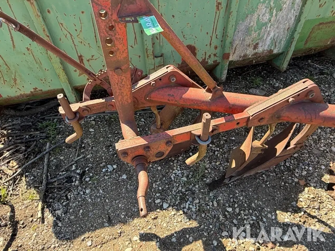 Billede 8 - Lot med Vendeplov, harve og saltspreder - 3 styk