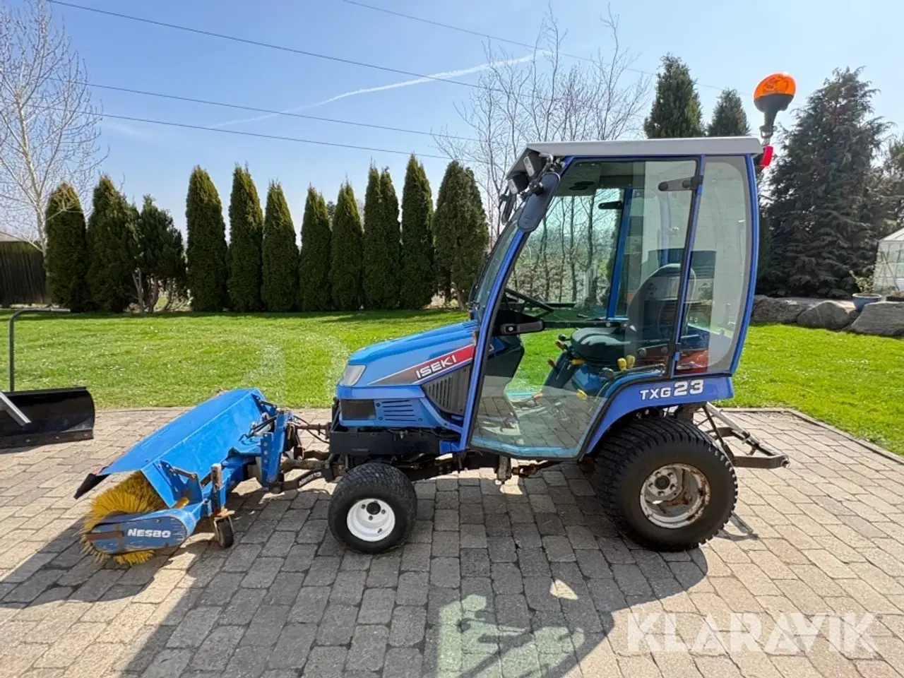 Billede 2 - Kompakt traktor Iseki TXG23 med 5 redskaber