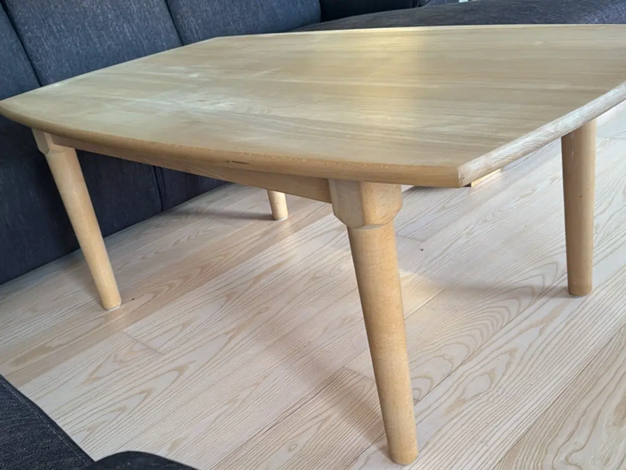 Billede 1 - Sofabord i sæbebehandlet eg