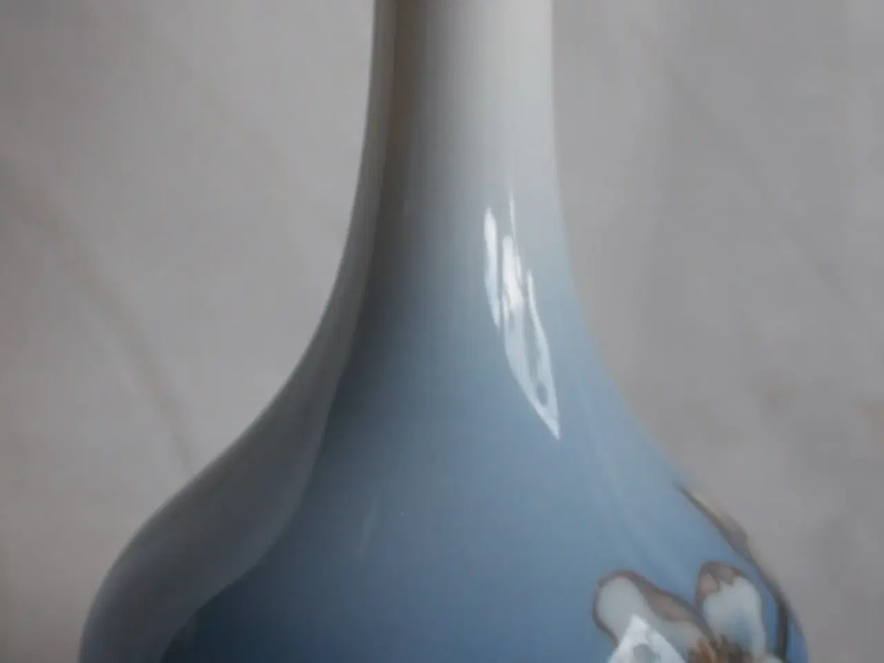 Billede 4 - Vase med blomst fra Bing og Grøndahl