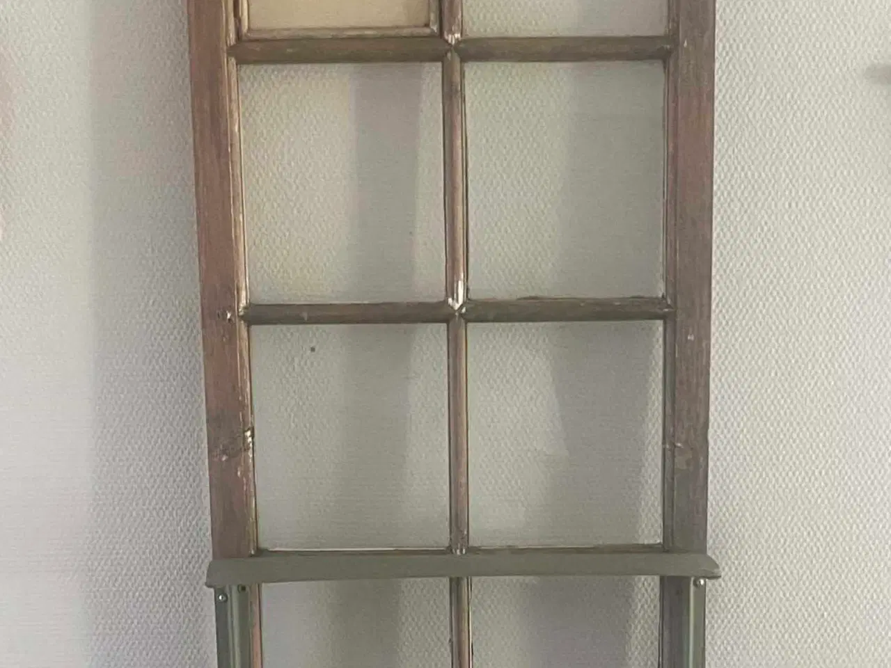 Billede 1 - Vintage trævindue væghylde med glas