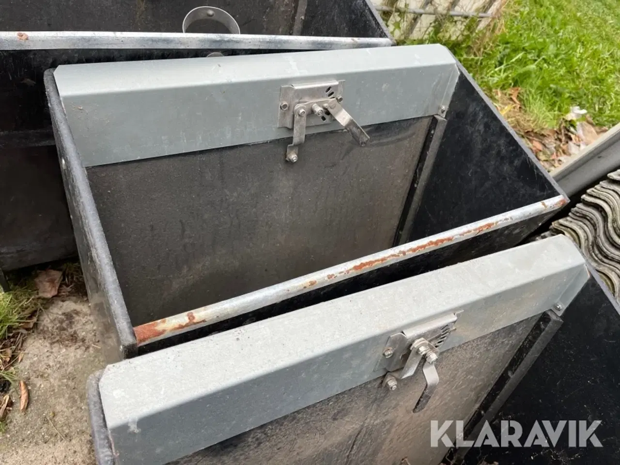 Billede 11 - Foderautomat Domino 10 styk