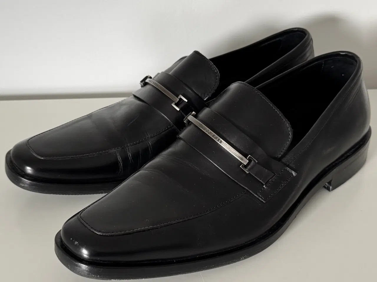 Billede 2 - HUGO BOSS Vero Cuoio sort læder ”Horsebit” Slip On