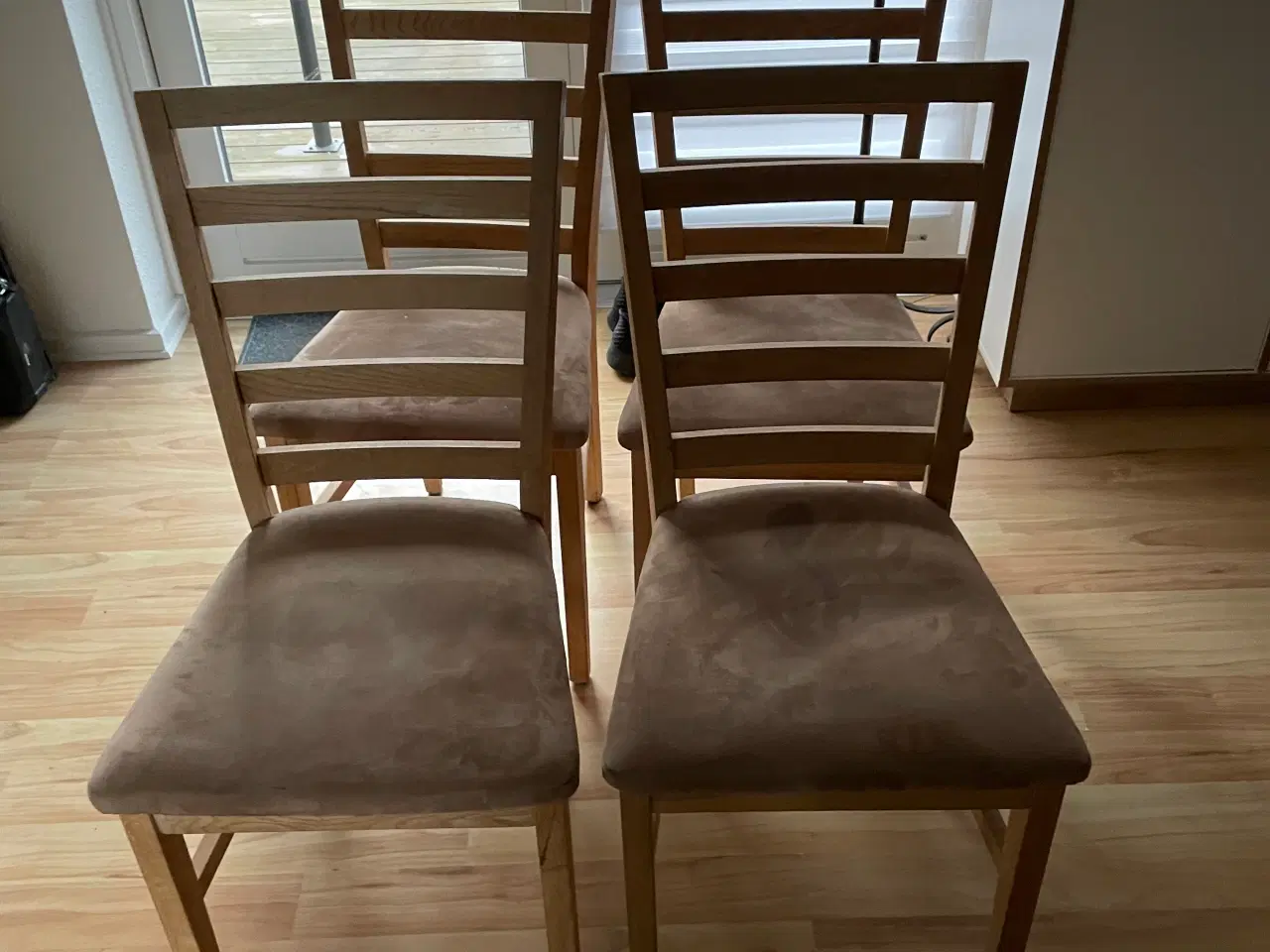 Billede 2 - Spisebordsstole i egetræ 