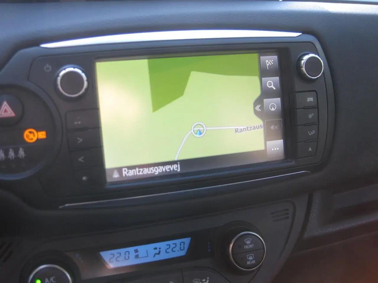 Billede 8 - Toyota Yaris 1,5 Hybrid Spirit E-CVT 100HK 5d Trinl. Gear