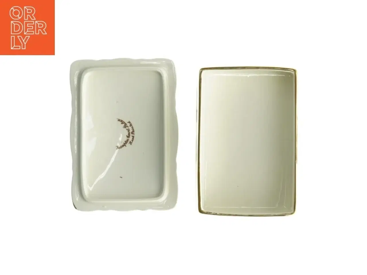 Billede 3 - Porcelænsæske med låg og landskabsmotiv fra Royal Winton (str. 13,5 x 9,5 x 4,5 cm)