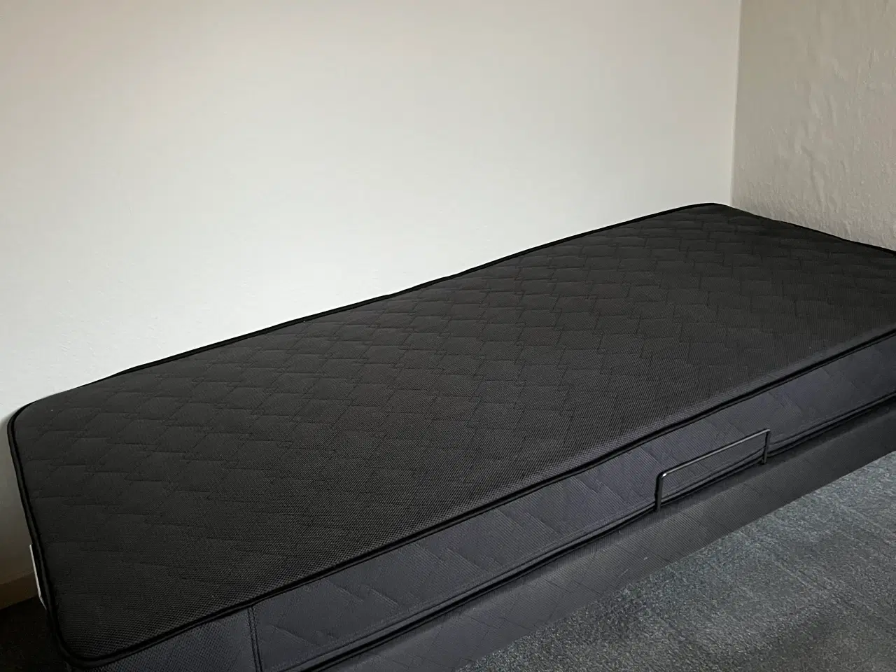 Billede 2 - FLYTTESALG Møbler