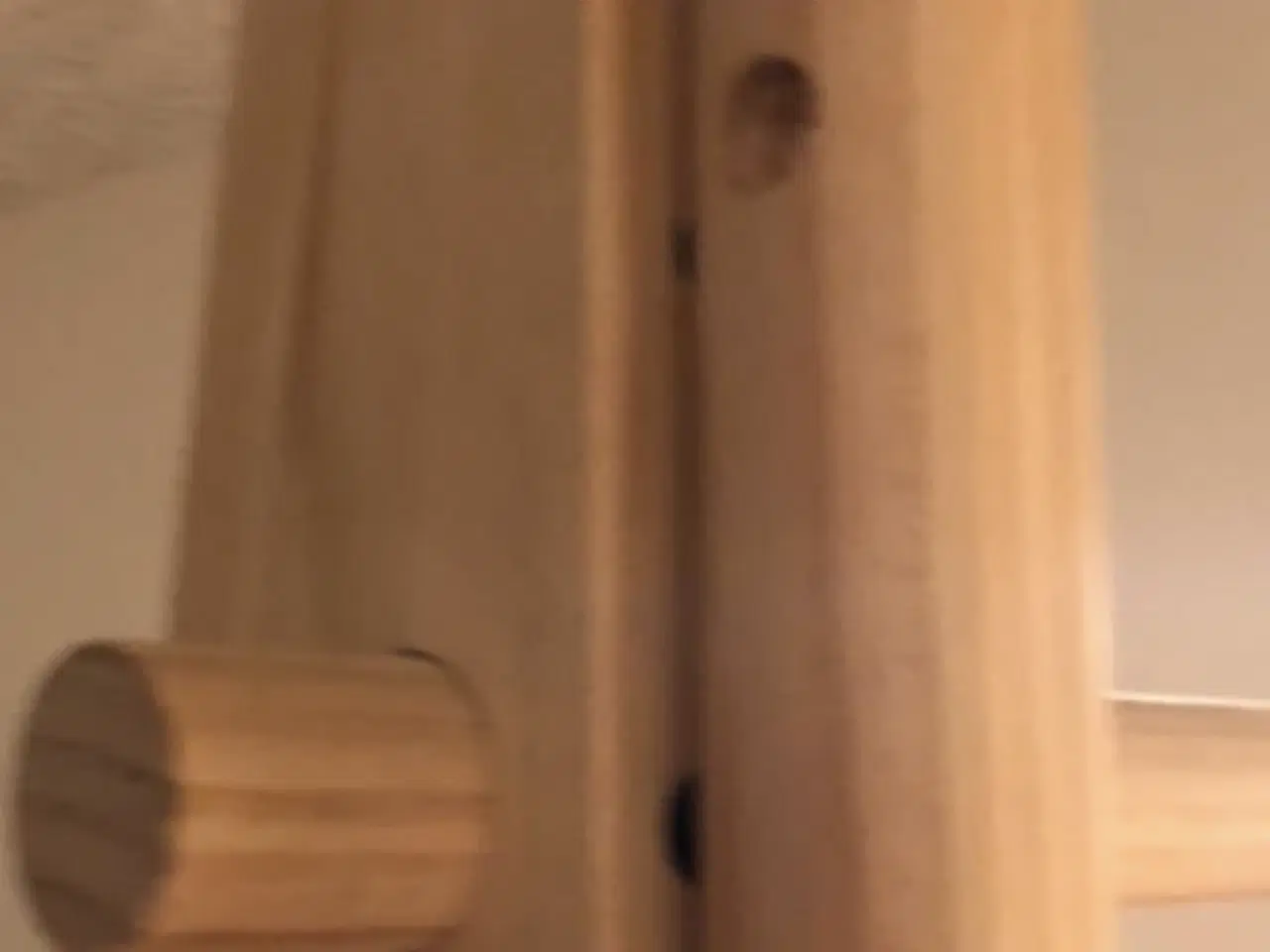 Billede 7 - Jennet tøjstativ med hylde 