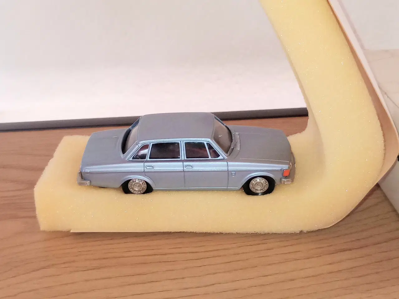 Billede 11 - Volvo 144  Grand Luxe 1:43