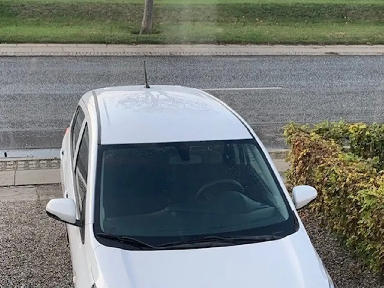 Billede 1 - Fin hvid Opel Karl