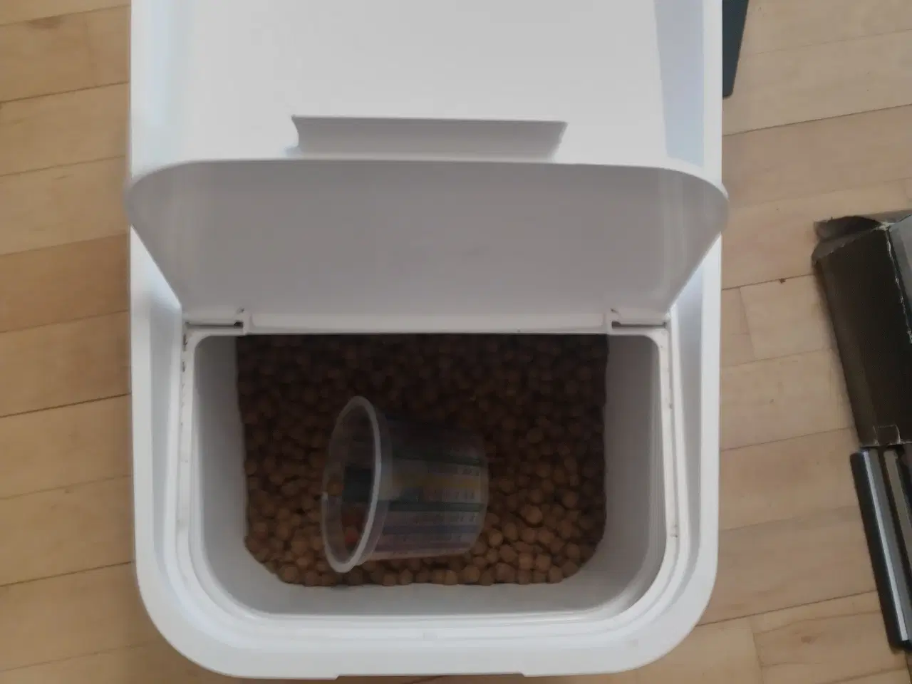 Billede 3 - Hundkat med tilbehør