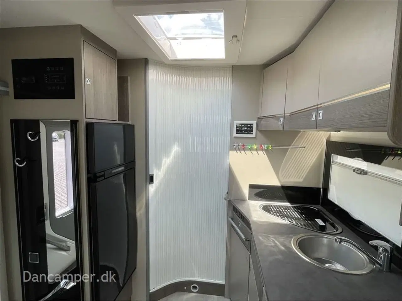 Billede 26 - 2020 - Chausson Titanium 640   Kommissionsbil. Lounge siddegruppe , Dobbeltseng, Populær model , 170Hk, 6-trins automatgear, solcelle, inverter 1500W