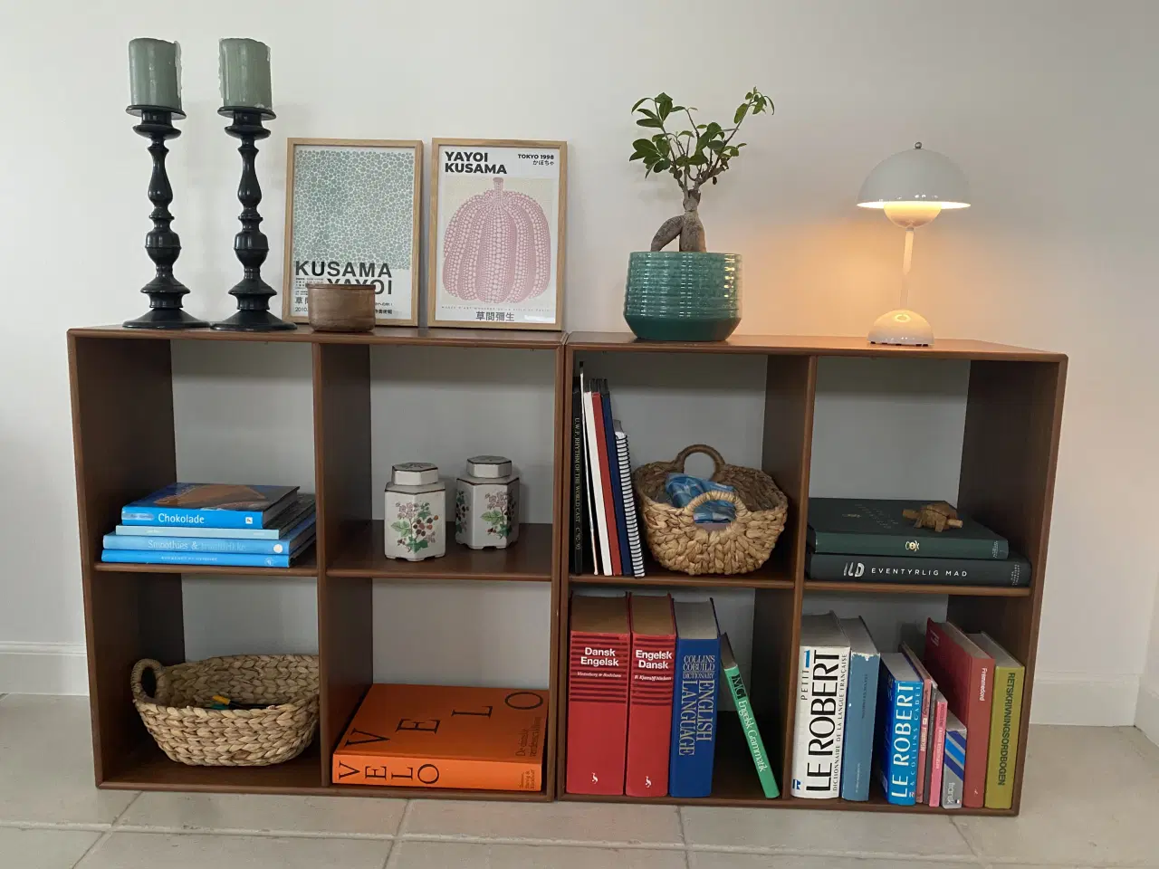 Billede 1 - MONTANA reol, valnød med hvid bagvæg