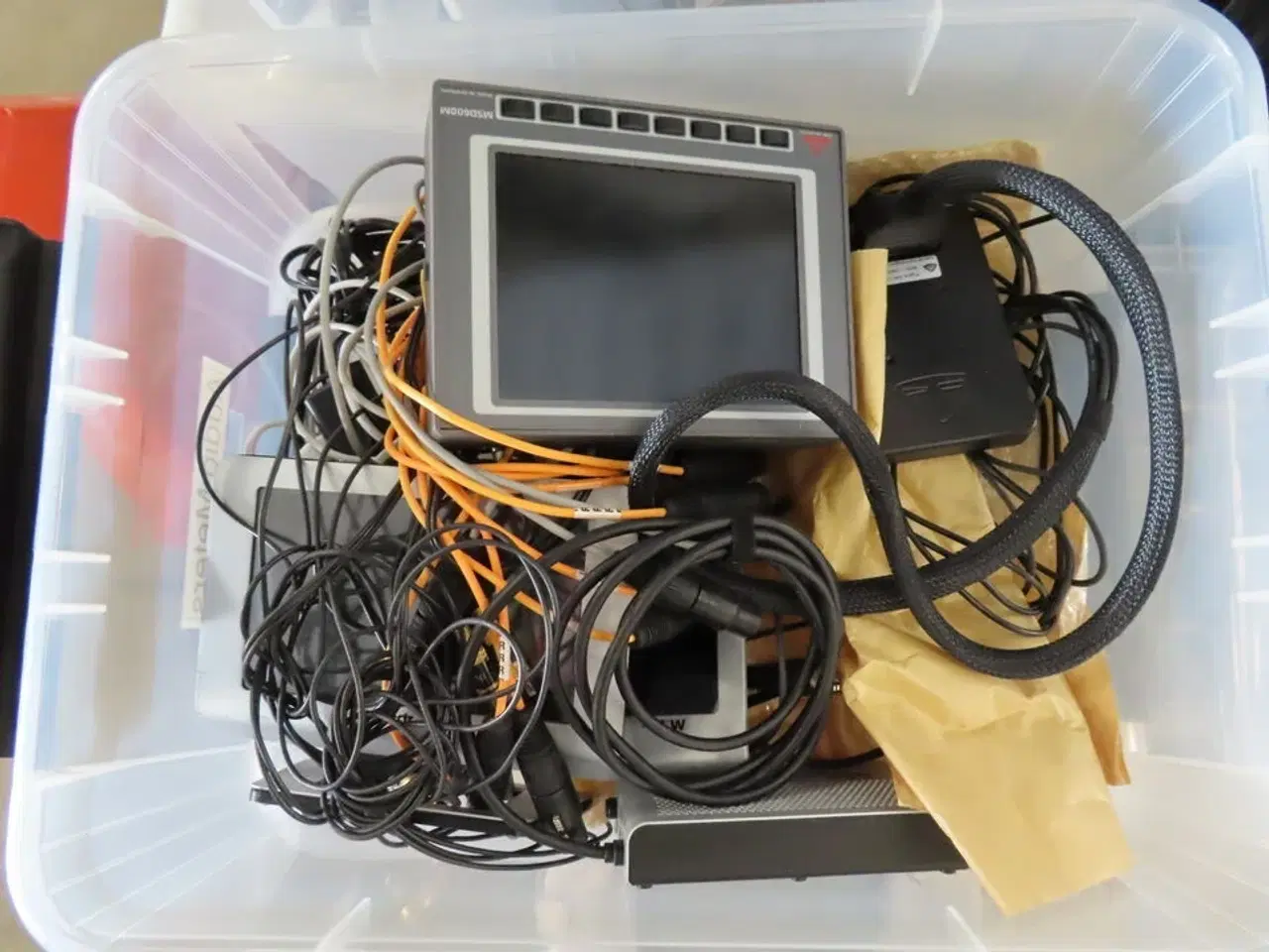 Billede 6 - Palle med rester fra TC ELECTRONIC