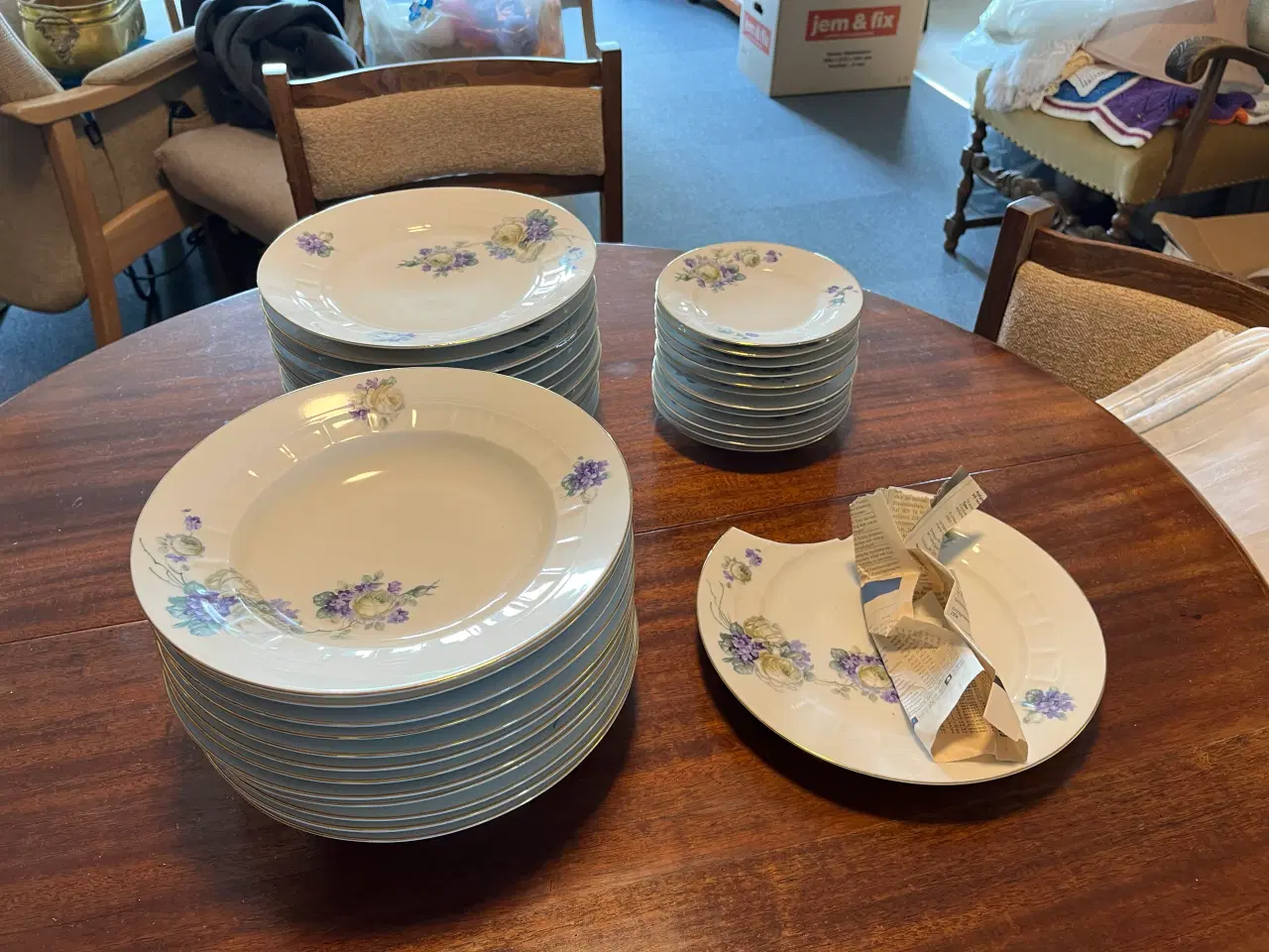 Billede 1 - Blomstret spisestel C.T. Altwasser Silesia