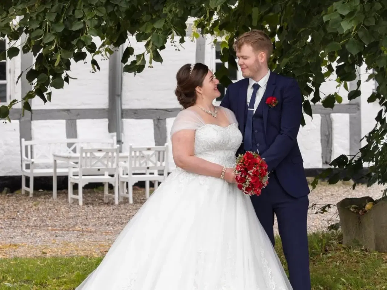 Billede 2 - Smukkeste brudekjole (XL) 