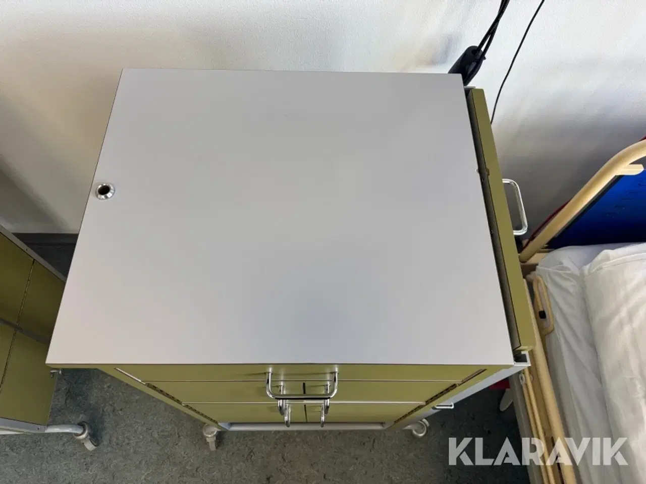 Billede 8 - Hospitalsseng med rullebord 7 styk
