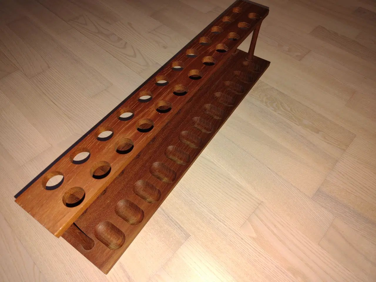 Billede 5 - Flot pibeholder til 24 piber i teak