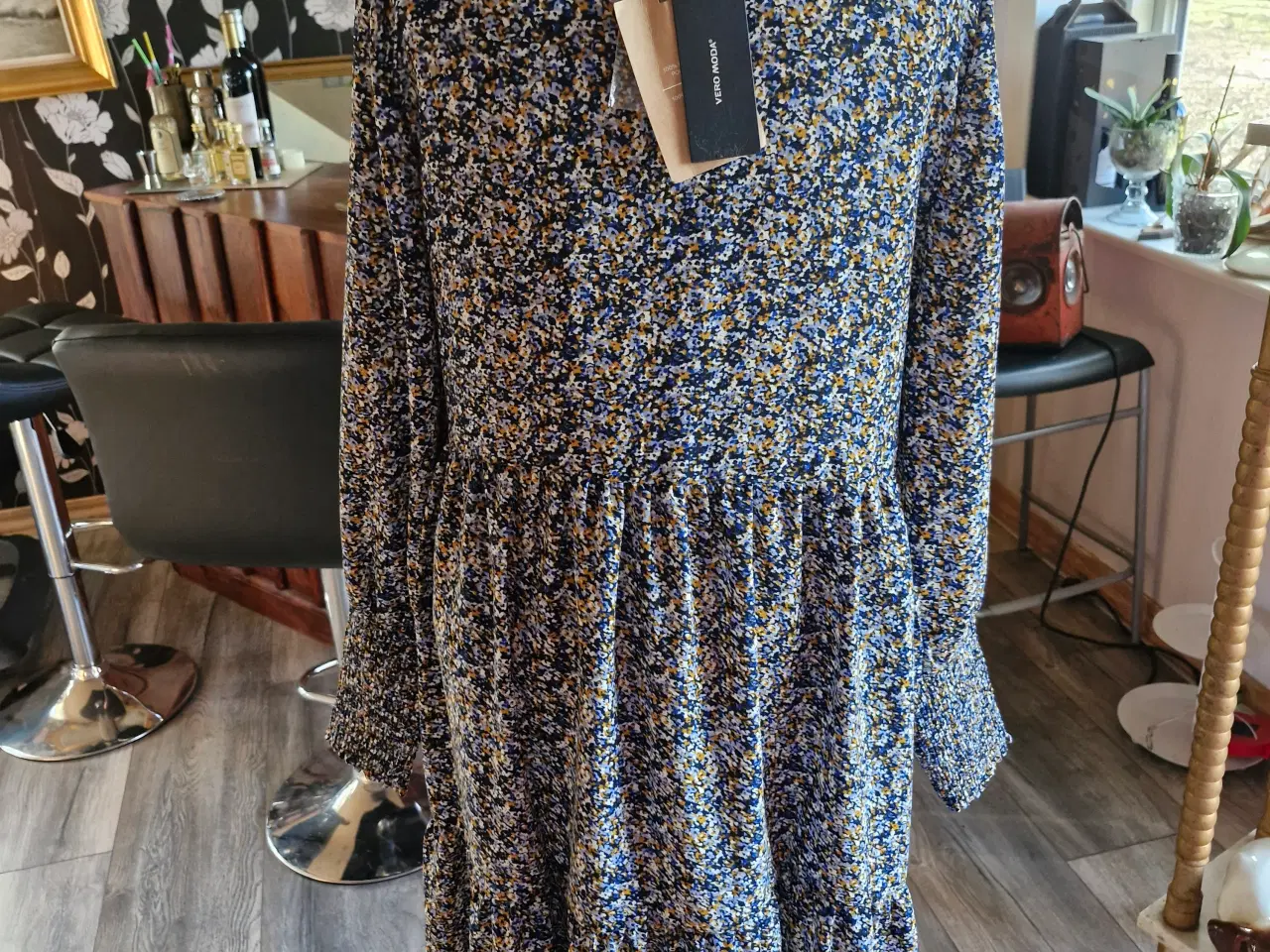 Billede 2 - Marget fin kjole i blå faver