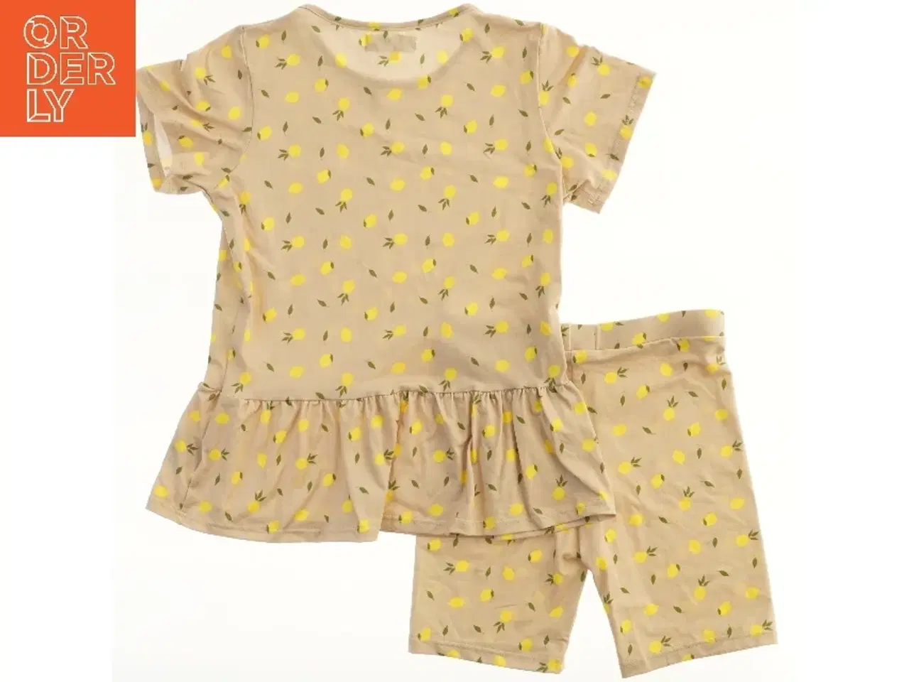 Billede 2 - Sommersæt med citronmønster fra LIBERTÉ Ami (str. 122)