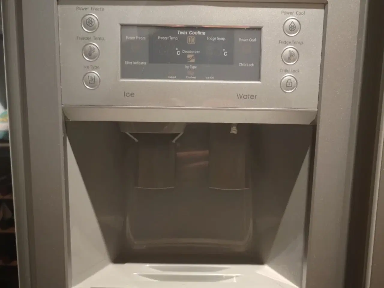 Billede 4 - Amerikanerkøleskab m. fryser og isterningdispenser