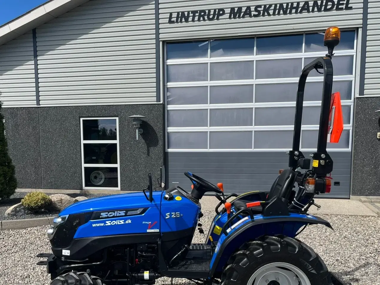Billede 16 - Solis S26 6+2 Gearmaskine med Servostyring og brede traktorhjul
