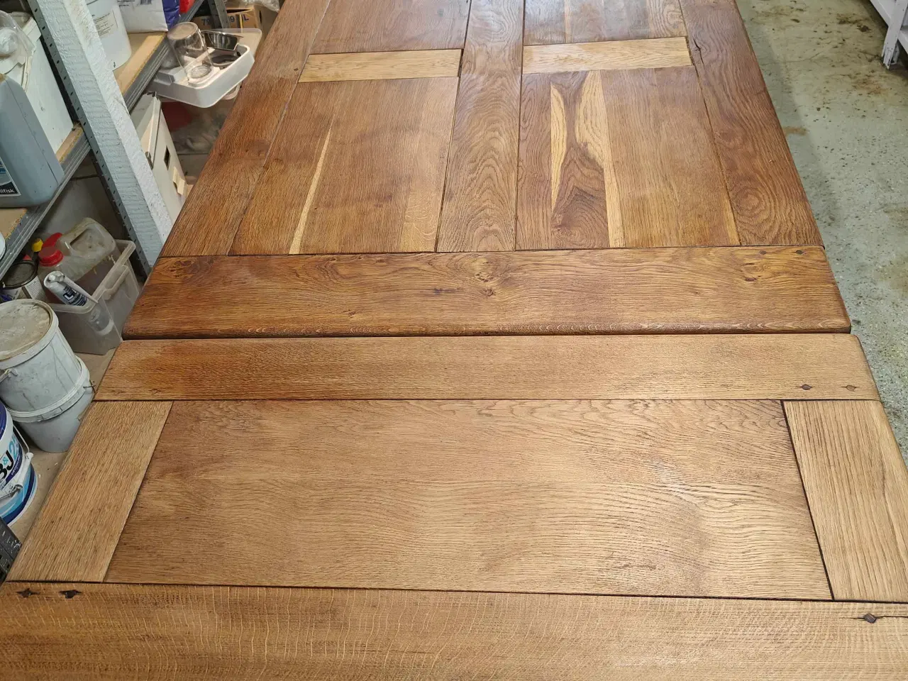 Billede 2 - Stort massivt egetræs plankebord.  
