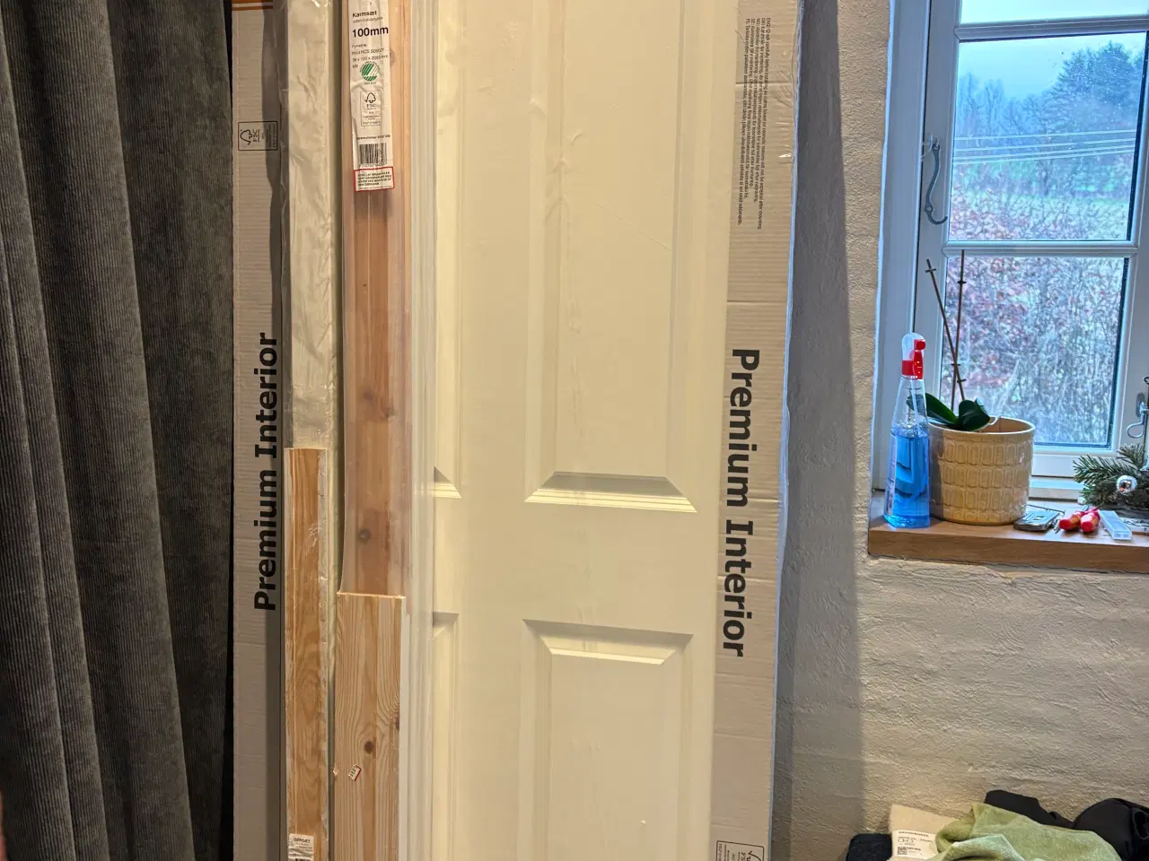 Billede 2 - Ny massiv dør med komplet karm sæt