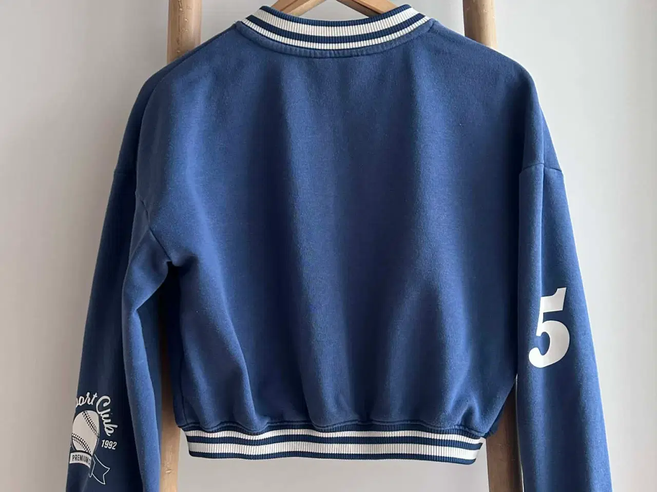 Billede 3 - Oversized baseballjakke, str. 146/152