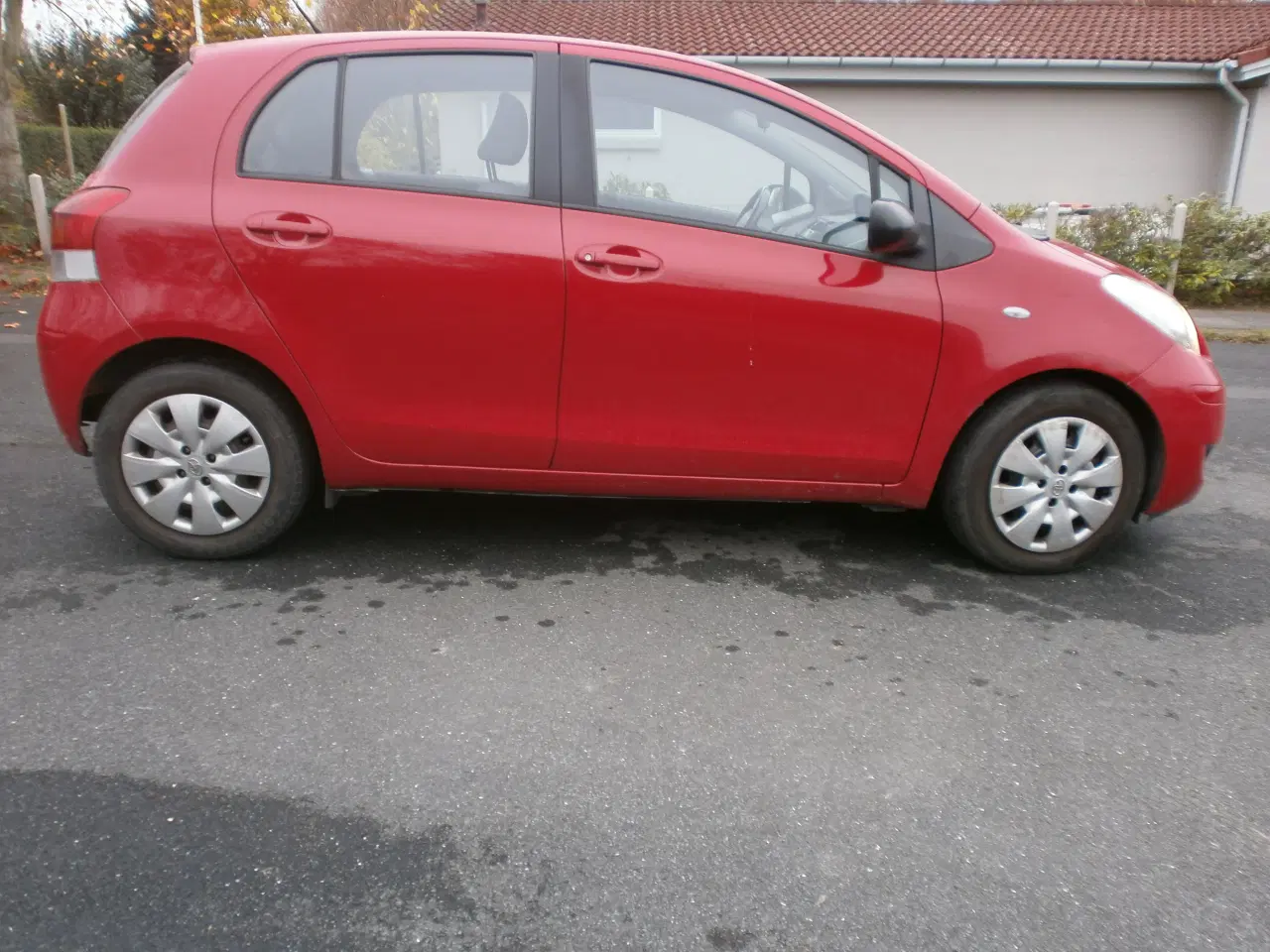 Billede 4 - Toyota Yaris 1,3 Årg 2009 6gears