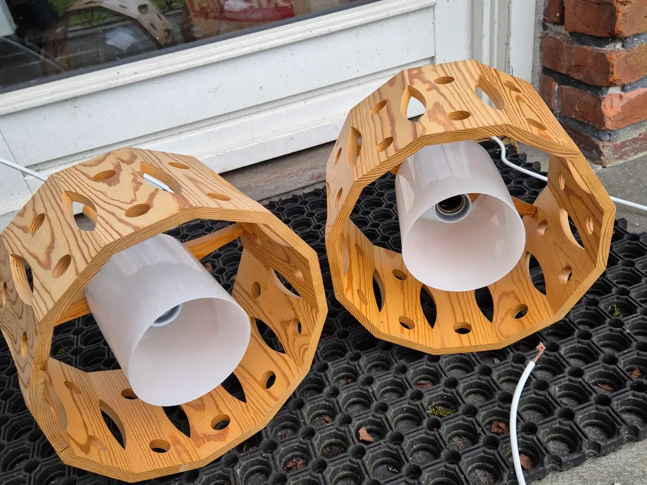 Billede 18 - Sjældne svenske retrolamper i fyrretræ 