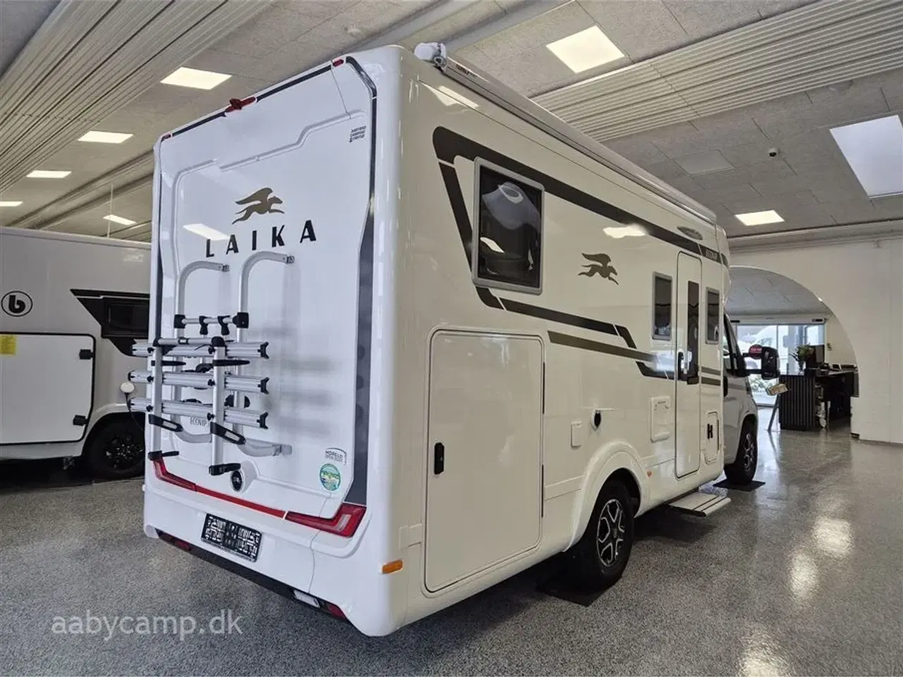 Billede 2 - 2022 - Laika Ecovip 3019 Automatgear. Solceller. 200Ah lithium batteri. 2000W inverter. A/C. udvendigt gas og bruseudtag. Markise. Plisse i front og side ruder. Anntex topmadras undervognsbehandlet. kan vejes op til 3650 Kg.