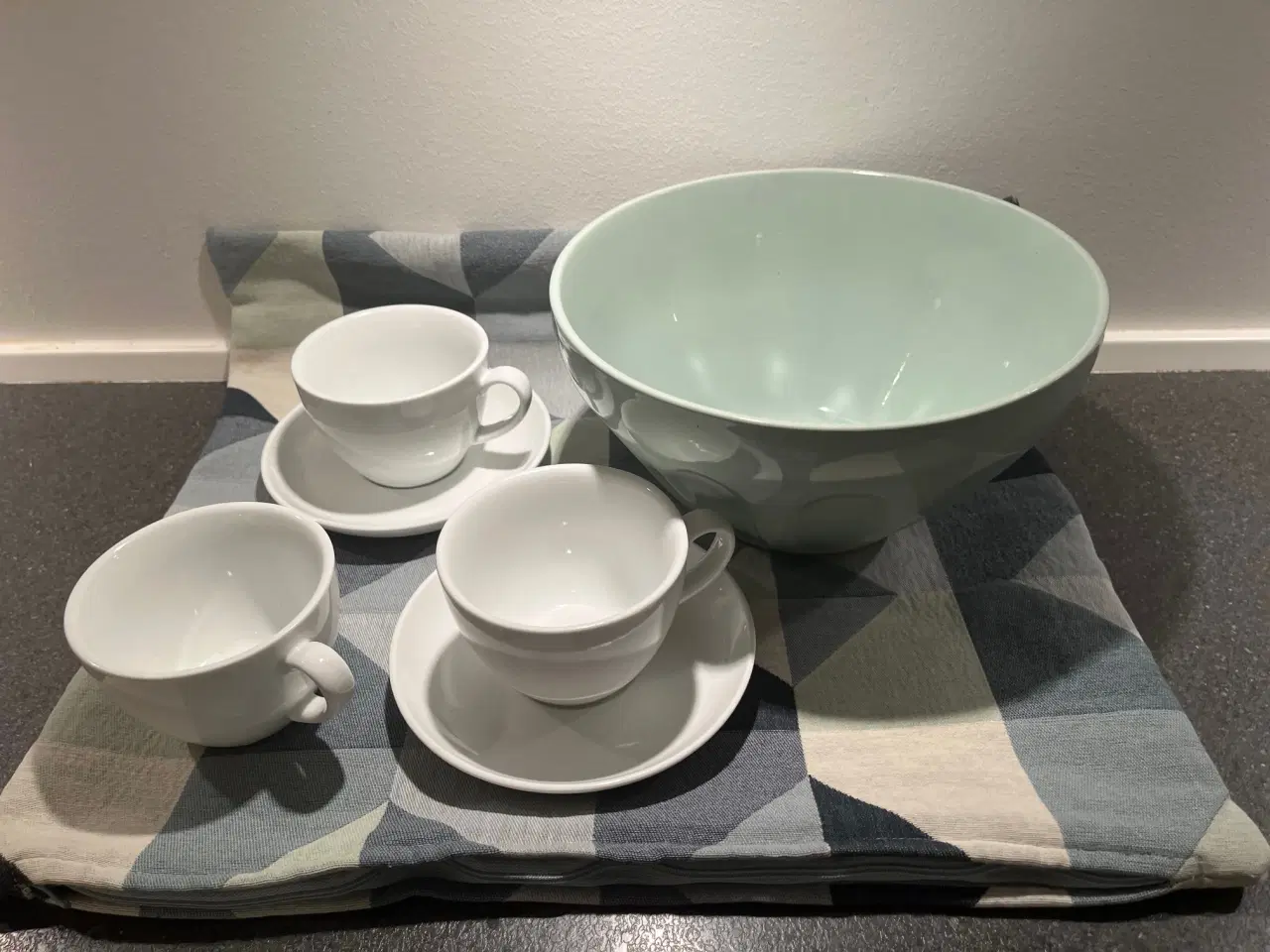 Billede 5 - 3 Lounge Cappuccinokopper i hvid porcelæn–Som nye