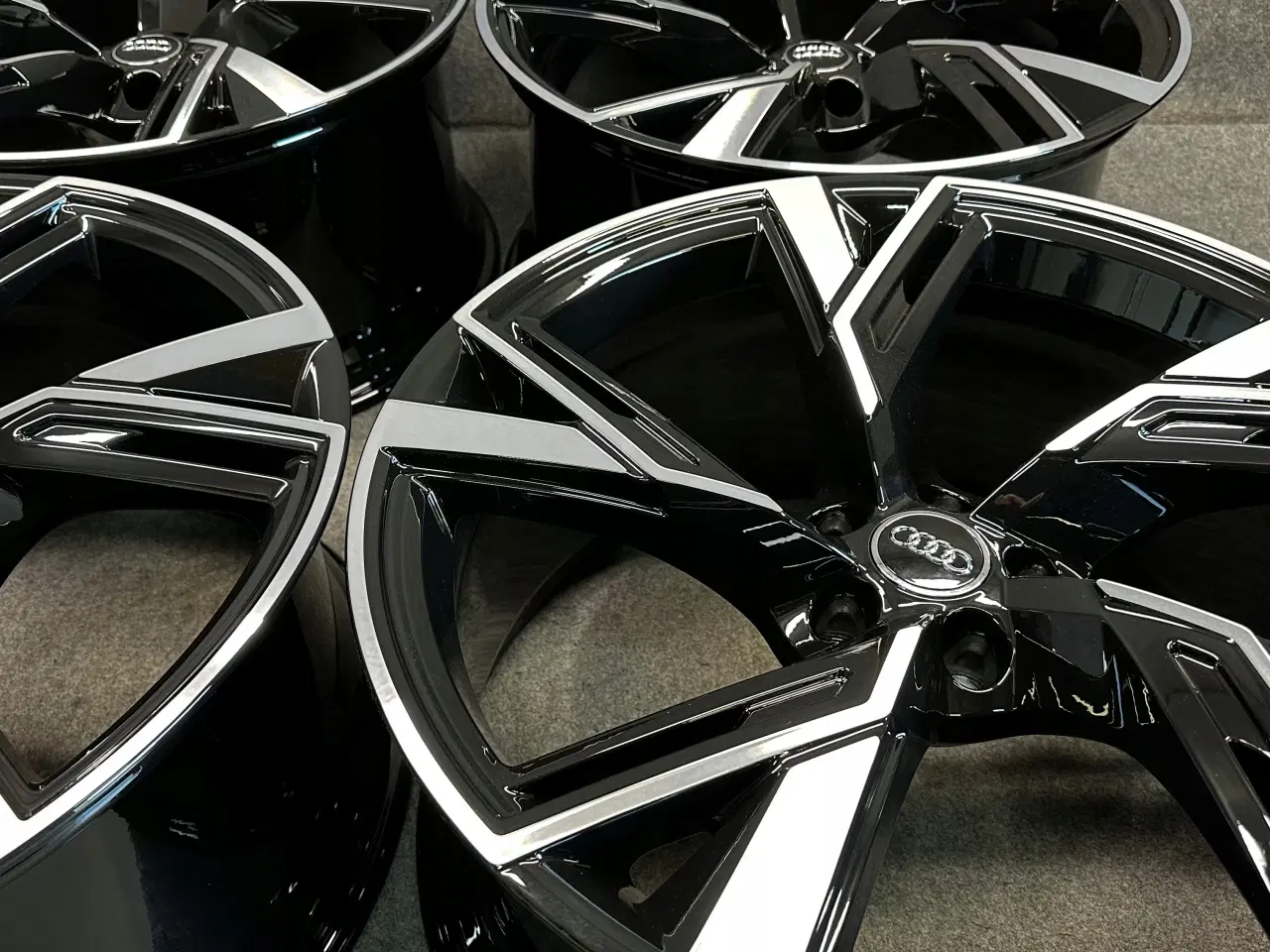 Billede 7 - ALUFÆLGE AUDI RS 6 4K0 22"