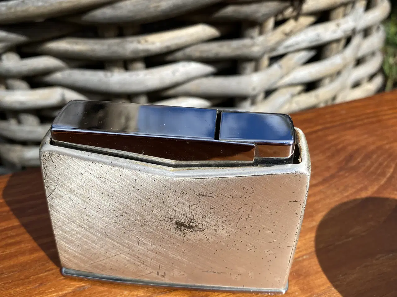 Billede 3 - Fisher Butane: En bordlighter af dette mærke (højd