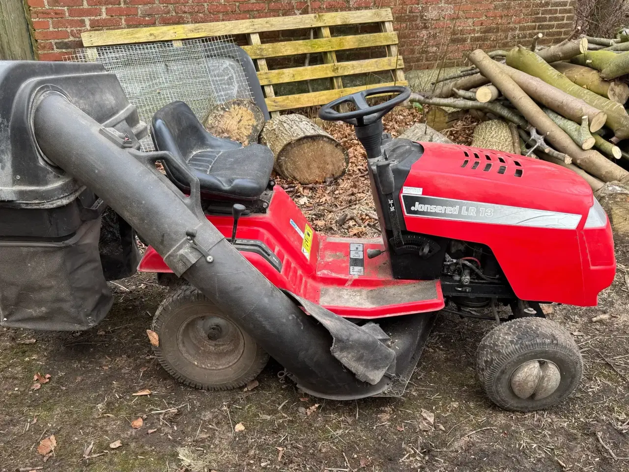 Billede 2 - Plænetraktor med mange gode dele