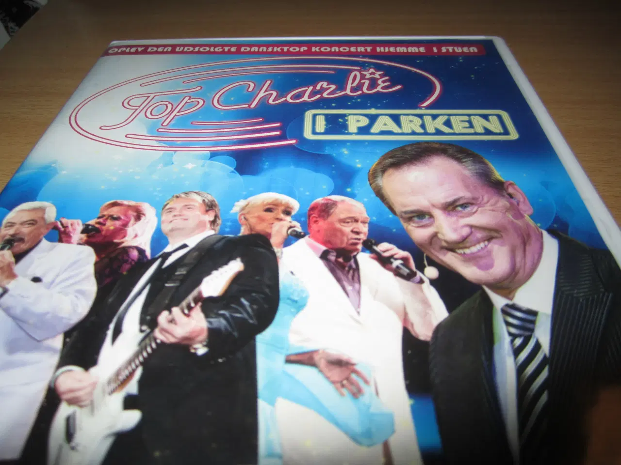 Billede 1 - TOP CHARLIE I PARKEN.