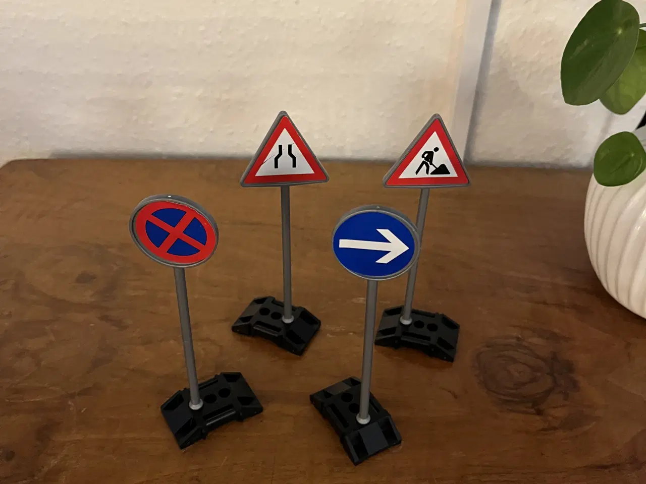 Billede 1 - Bruder vejskilte