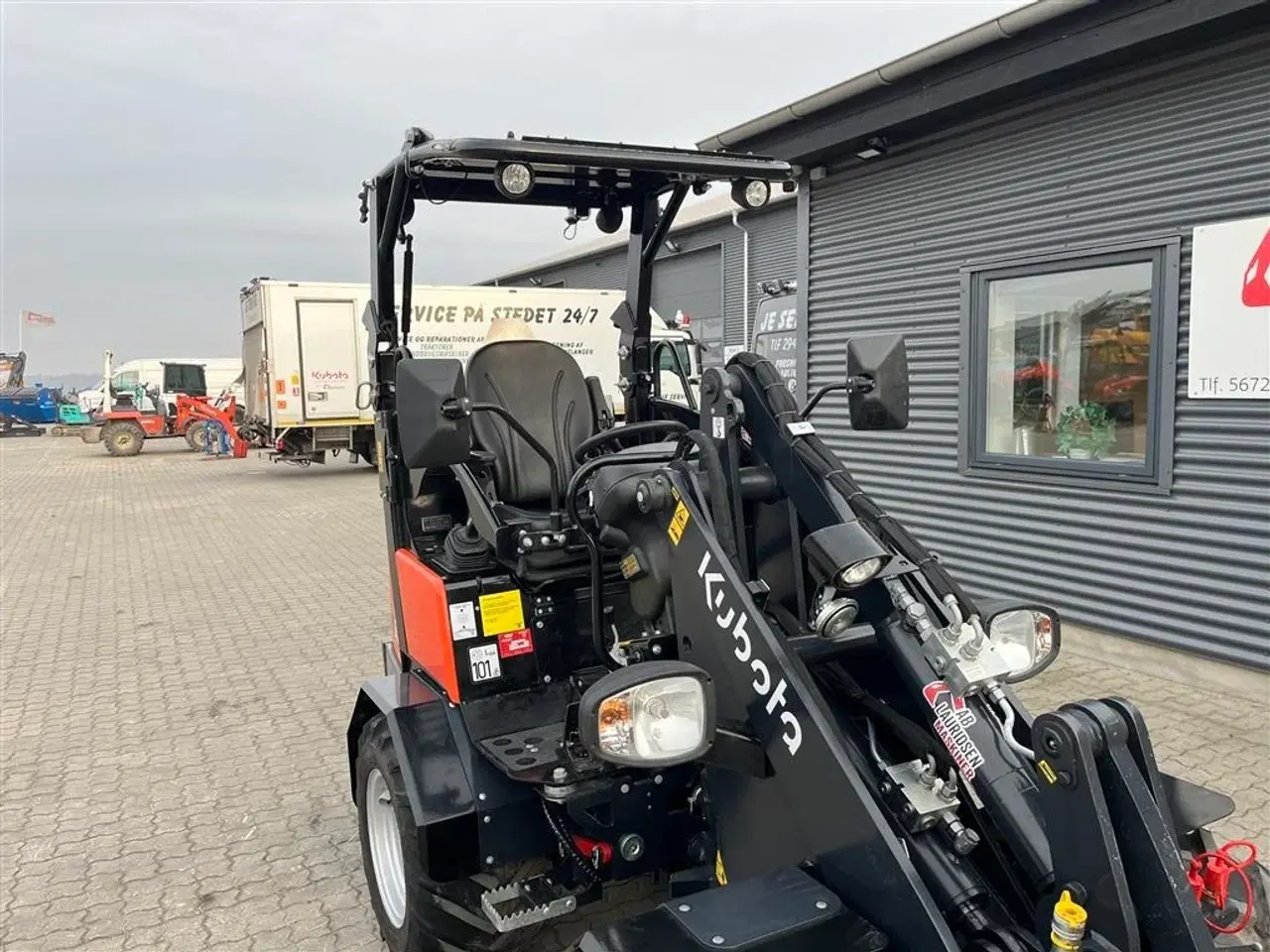 Billede 19 - Kubota RT 210 Demo maskine med skovl og gafler