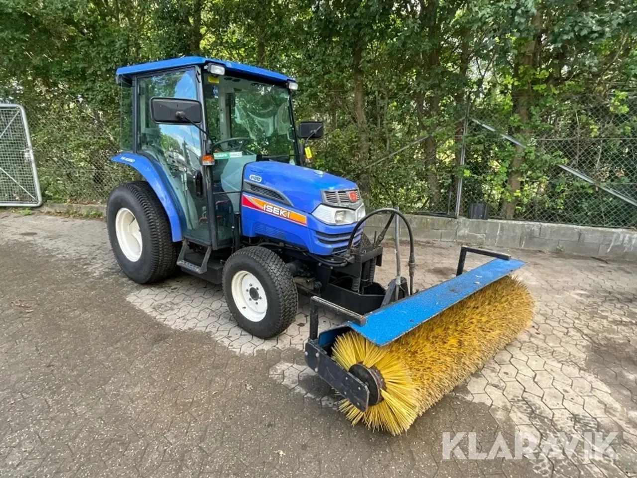 Billede 2 - Traktor Iseki TG5390 med kost og plov