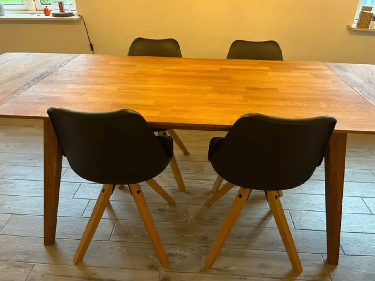 Billede 1 - Ilva spisebord