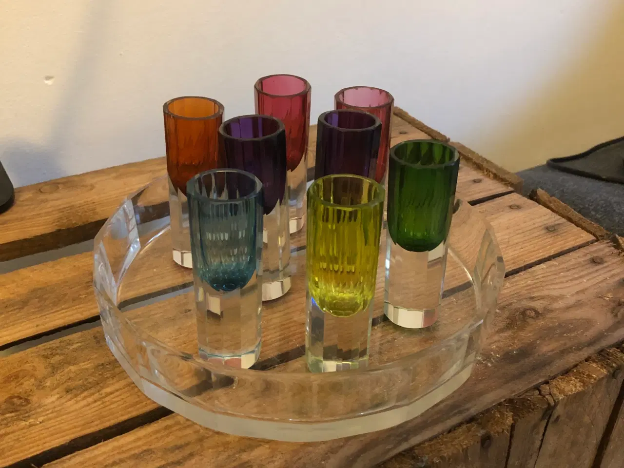 Billede 2 - Glasfad med 8 snapseglas